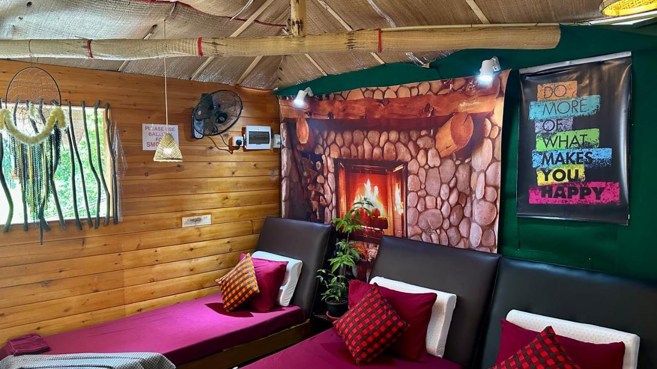 A Lounge Hostel And Cafe エッラ エクステリア 写真