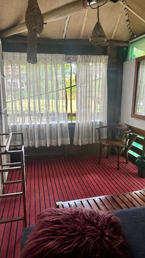 A Lounge Hostel And Cafe エッラ エクステリア 写真