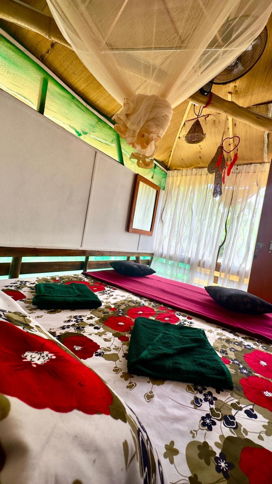 A Lounge Hostel And Cafe エッラ エクステリア 写真
