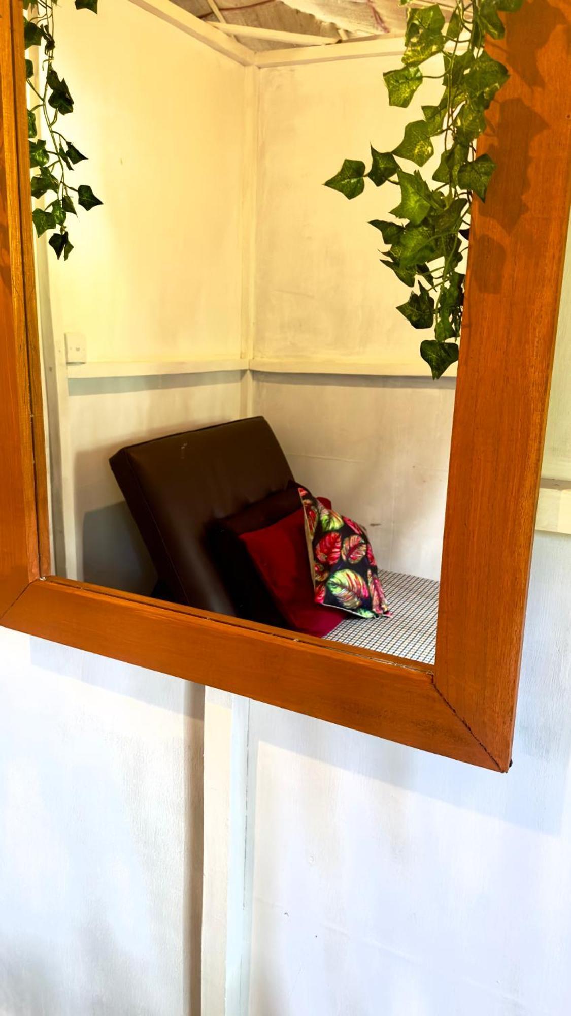 A Lounge Hostel And Cafe エッラ エクステリア 写真