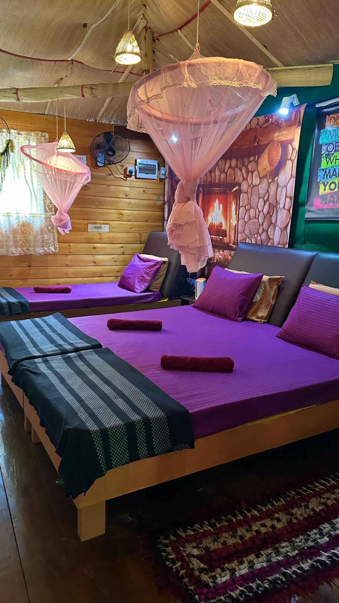 A Lounge Hostel And Cafe エッラ エクステリア 写真